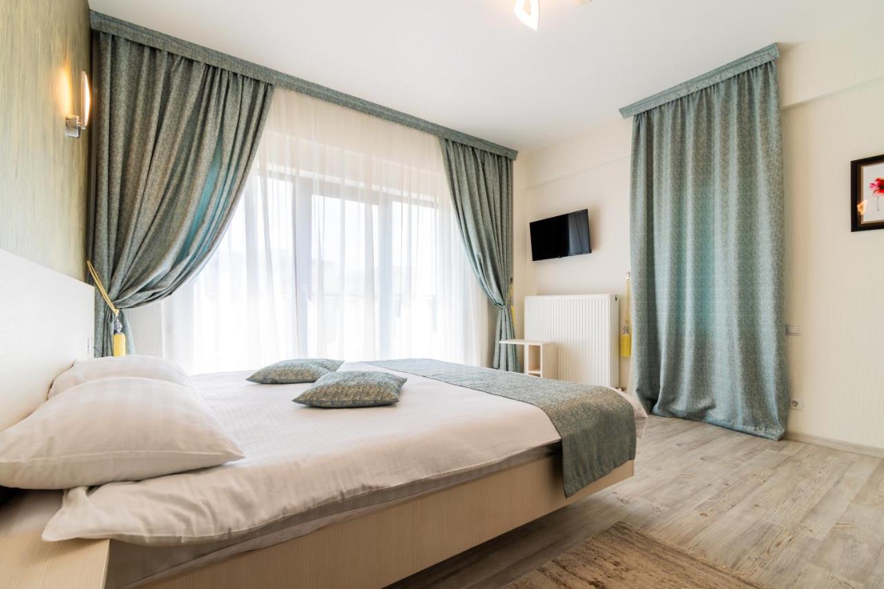 Hotel Bulevard Ramnicu Valcea Bagian luar foto