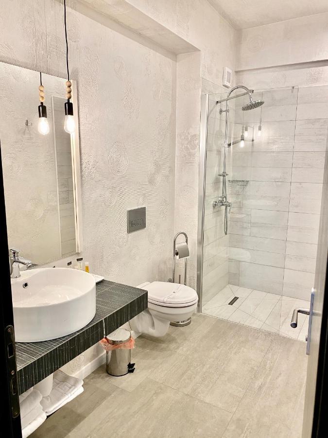 Hotel Bulevard Ramnicu Valcea Bagian luar foto