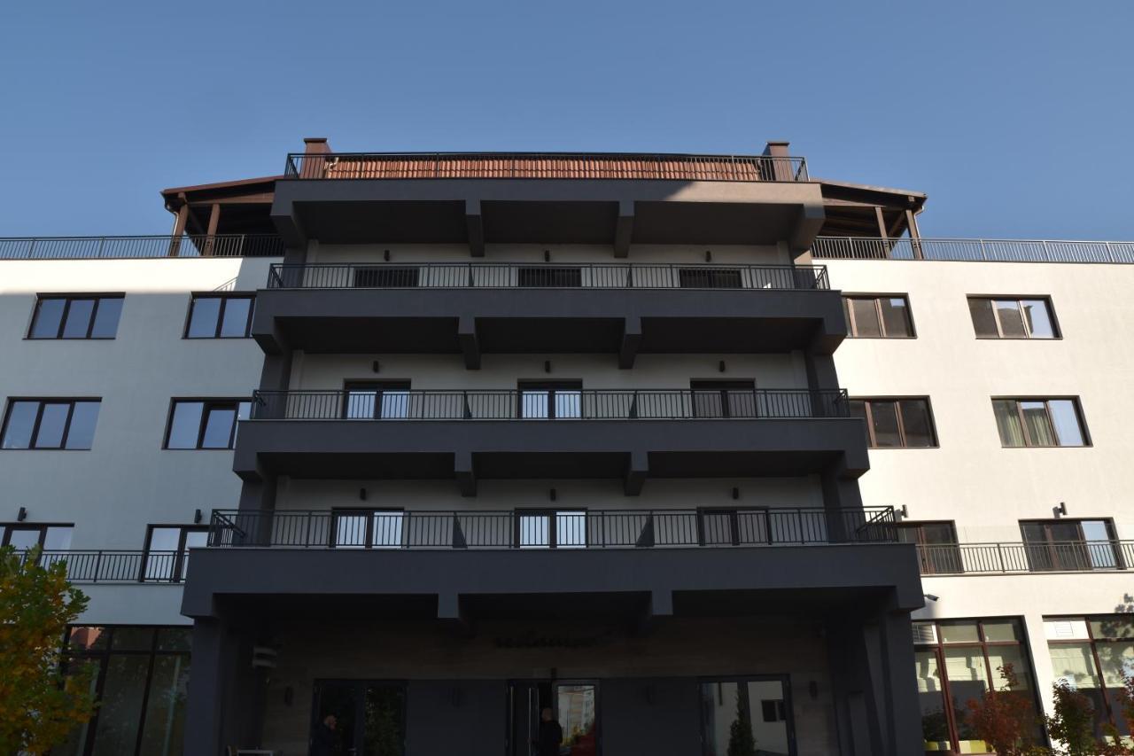 Hotel Bulevard Ramnicu Valcea Bagian luar foto